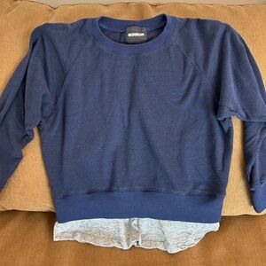 Monrow Blue Crewneck Sweatshirt with Gray tee Small